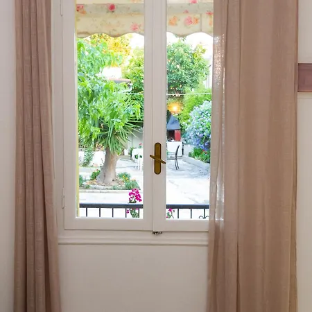42 Herakleous Apartamento *
